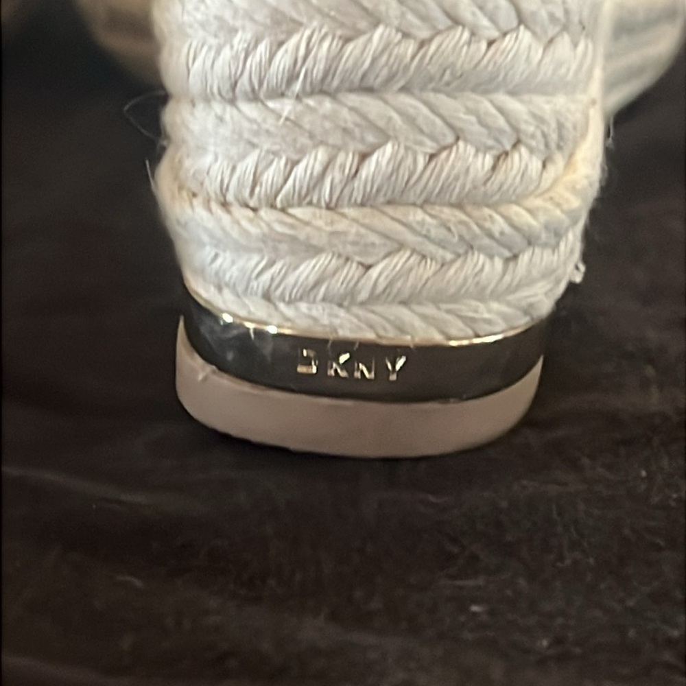 NWT DKNY WEDGES …… - Picture 3 of 10